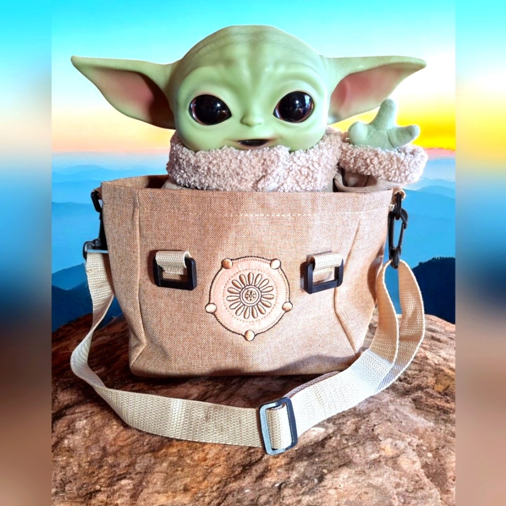 EUC STAR WARS GROGU "The Child" TALKING 11" Figurine with Canvas Carrying Bag